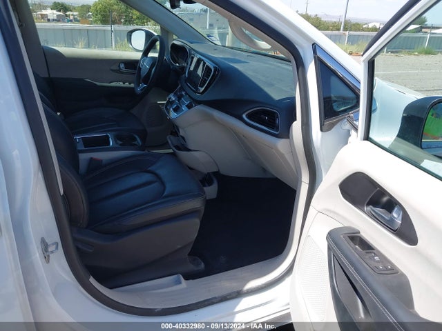 Chrysler Pacifica Touring L 2023 2C4RC1BGXPR559845 Image 5