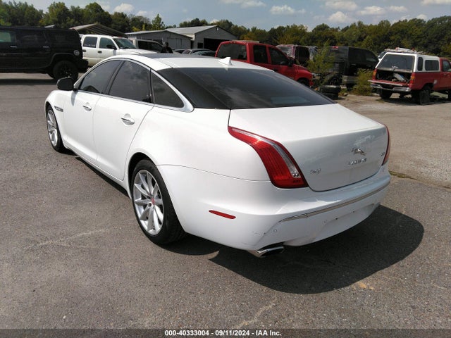 2013 JAGUAR XJ SAJWA1C76D8V41889 Photo 2