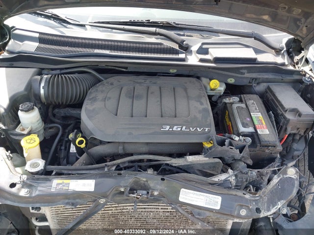 2C4RC1GG1FR590876 Chrysler Town & Country Limited Platinum
