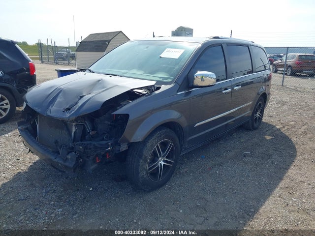 2C4RC1GG1FR590876 Chrysler Town & Country Limited Platinum