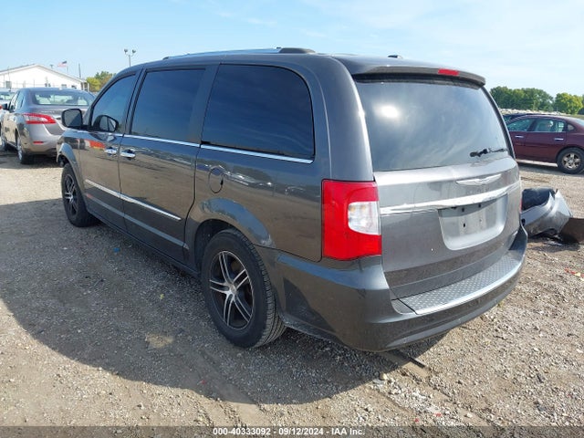2C4RC1GG1FR590876 Chrysler Town & Country Limited Platinum