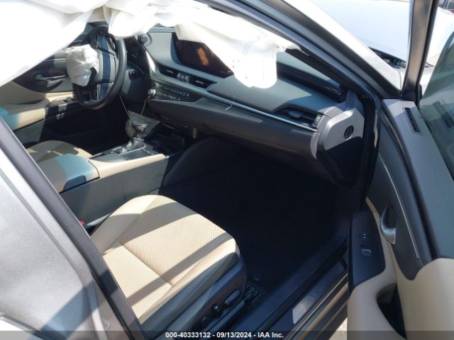 58ADA1C11MU001461 Lexus ES 300H
