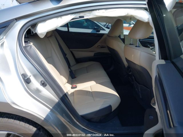 58ADA1C11MU001461 Lexus ES 300H
