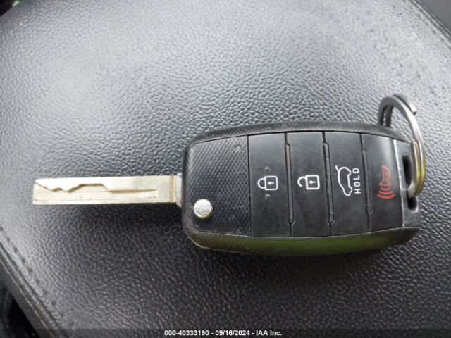 5XYPG4A5XLG630523 KIA Sorento 3.3l Lx