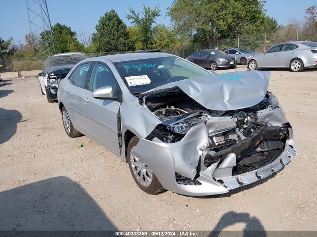 Toyota COROLLA LE 2018 2T1BURHE3JC029226 main image
