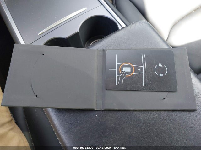 2021 TESLA MODEL Y 5YJYGDEE8MF191541 Photo 10