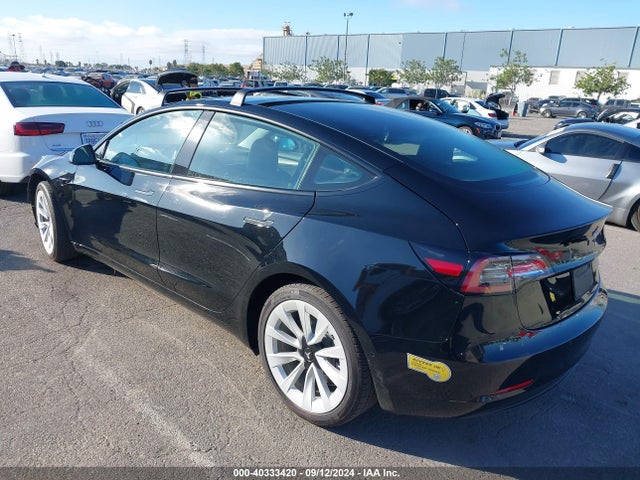 2021 TESLA MODEL 3 5YJ3E1EB2MF101126 Photo 2