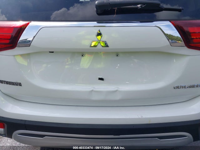 JA4AD2A39KZ055519 Mitsubishi Outlander Es