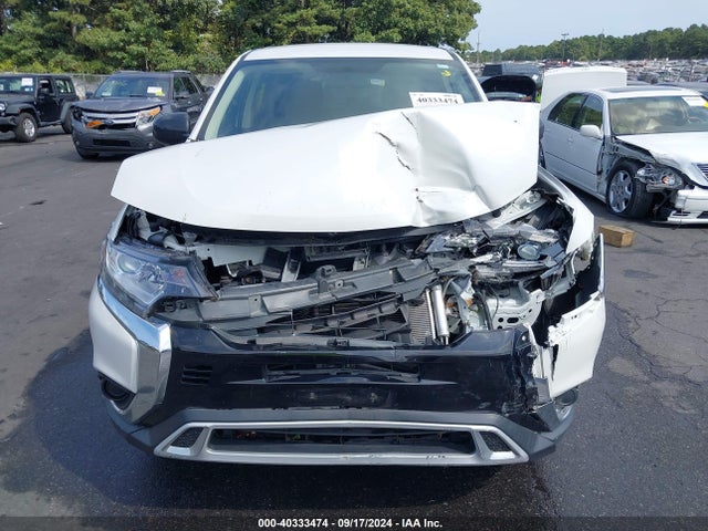 JA4AD2A39KZ055519 Mitsubishi Outlander Es
