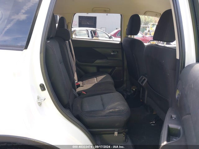 JA4AD2A39KZ055519 Mitsubishi Outlander Es