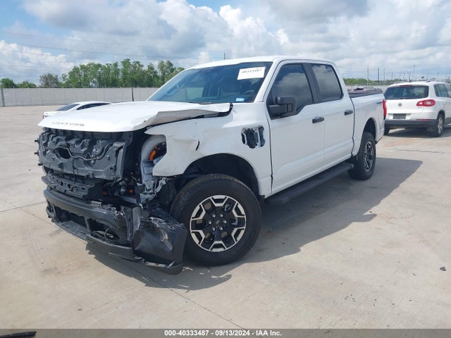 Ford F-150 Lightning Pro 2022 1FTVW1EL8NWG00282 Image 2