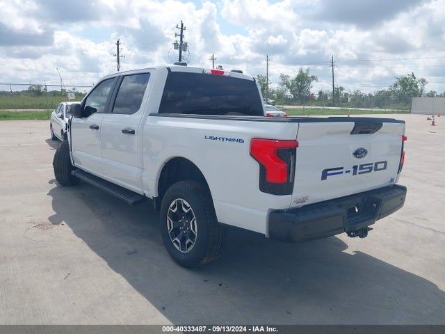Ford F-150 Lightning Pro 2022 1FTVW1EL8NWG00282 Image 3