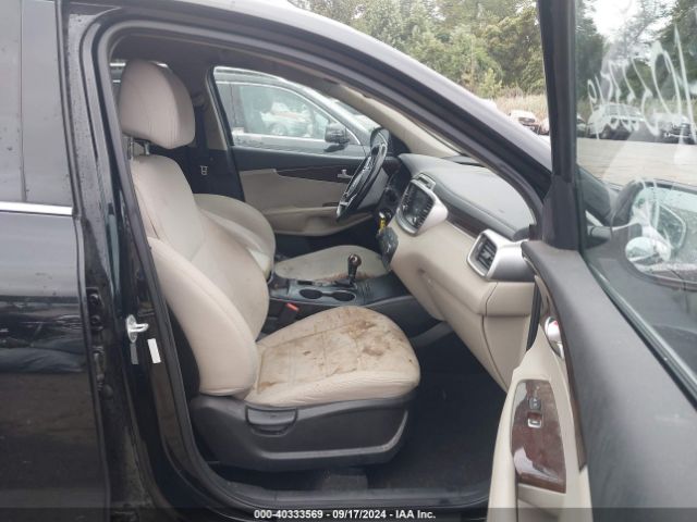 5XYPG4A52HG307607 KIA Sorento 3.3l Lx