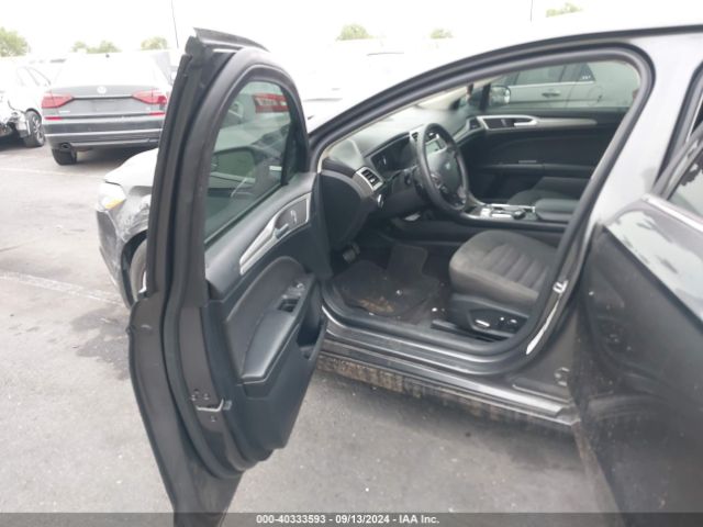 3FA6P0HD6JR260794 Ford FUSION SE