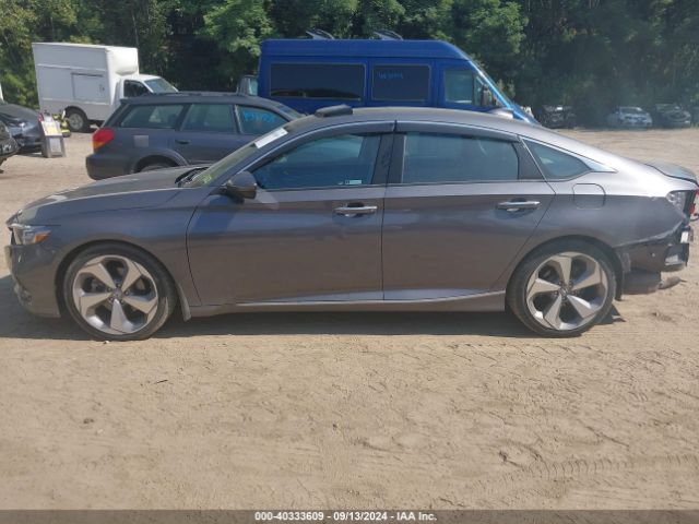 1HGCV2F90JA003493 Honda Accord Touring 2.0t