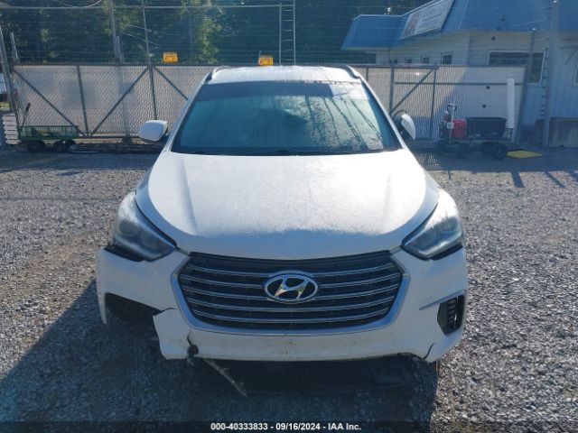 KM8SMDHF0HU224656 Hyundai Santa Fe Se