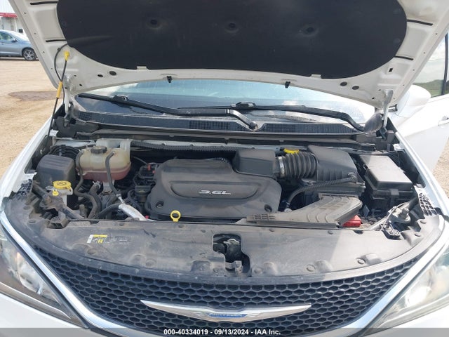 Chrysler Pacifica Touring L 2018 2C4RC1BG1JR120511 Image 10