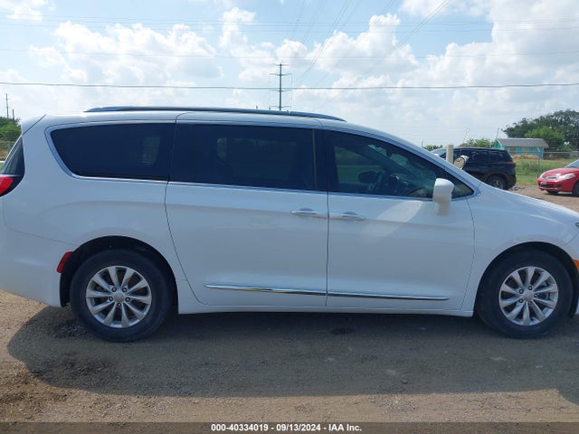Chrysler Pacifica Touring L 2018 2C4RC1BG1JR120511 Image 13