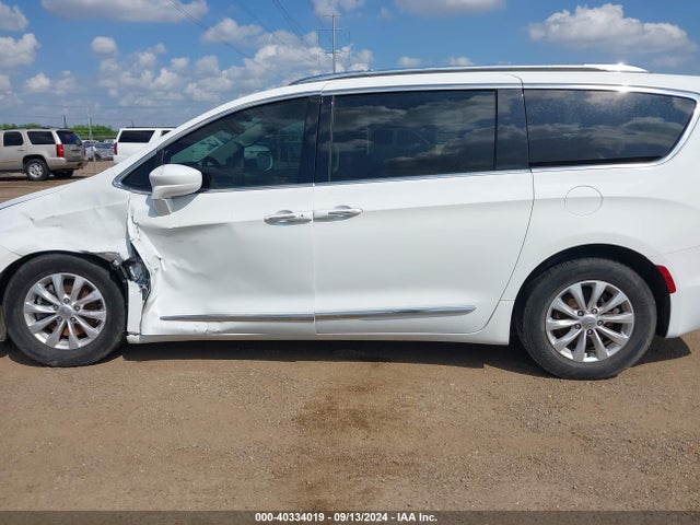 Chrysler Pacifica Touring L 2018 2C4RC1BG1JR120511 Image 14