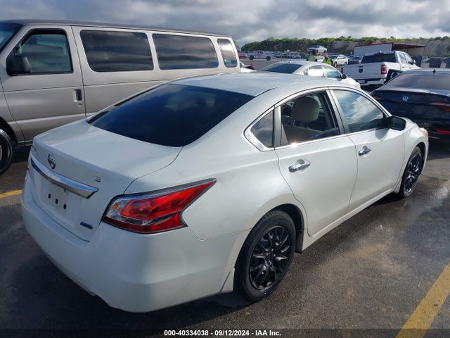 Nissan Altima 2.5 S 2014 1N4AL3AP5EN368957 Image 4