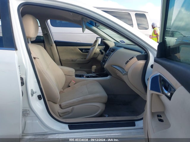 Nissan Altima 2.5 S 2014 1N4AL3AP5EN368957 Image 5