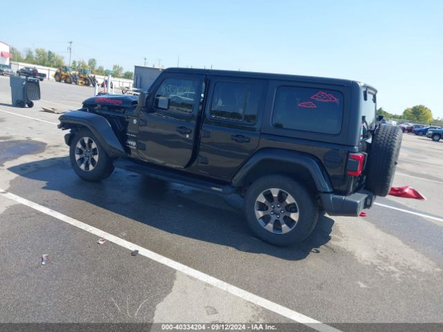 1C4HJXEG5JW130465 Jeep Wrangler Unlimited Sahara