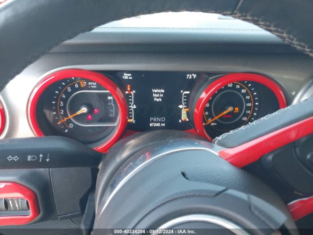 1C4HJXEG5JW130465 Jeep Wrangler Unlimited Sahara