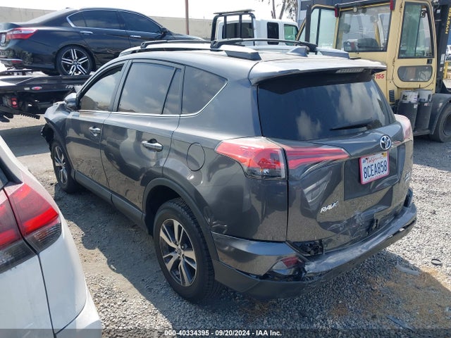 Toyota Rav4 Xle 2018 2T3RFREV9JW729934 Image 3