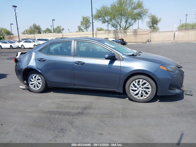 Toyota COROLLA LE 2017 5YFBURHE5HP690864 Image 13