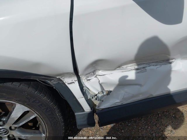 Toyota Rav4 Xle 2018 JTMWFREVXJJ187695 Image 17
