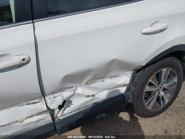 Toyota Rav4 Xle 2018 JTMWFREVXJJ187695 Image 18
