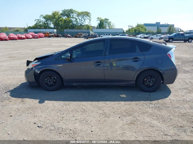 Toyota Prius Three 2015 JTDKN3DU3F1885614 Image 13
