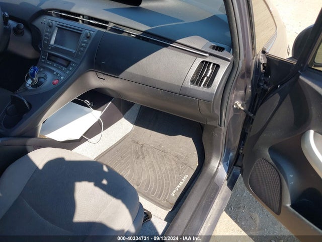 Toyota Prius Three 2015 JTDKN3DU3F1885614 Image 5