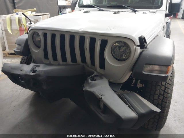 1C4HJXDN0JW306340 Jeep Wrangler Unlimited Sport S 4x4
