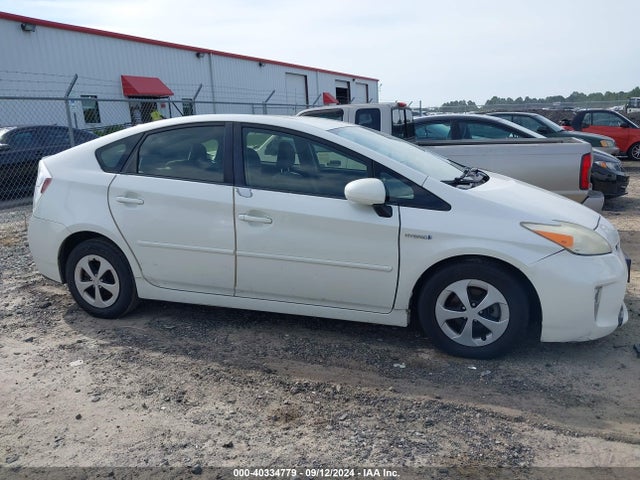 Toyota Prius Two 2014 JTDKN3DU0E1776901 Image 15