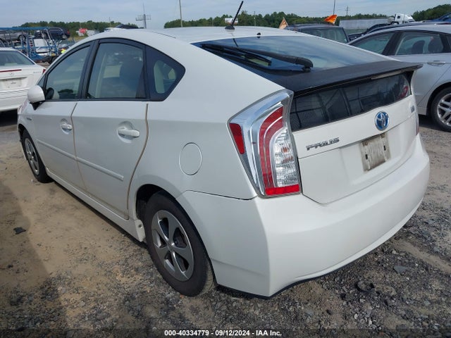 Toyota Prius Two 2014 JTDKN3DU0E1776901 Image 3