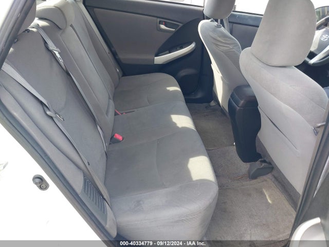 Toyota Prius Two 2014 JTDKN3DU0E1776901 Image 8