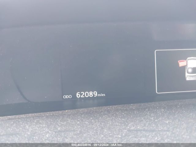 JTDKARFUXJ3062588 Toyota Prius Three Touring