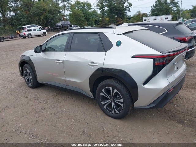Toyota BZ4X XLE 2023 JTMABACA9PA040350 Image 3