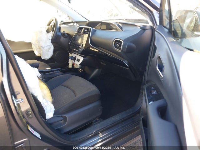 Toyota Prius Three 2018 JTDKARFU2J3546514 Image 5