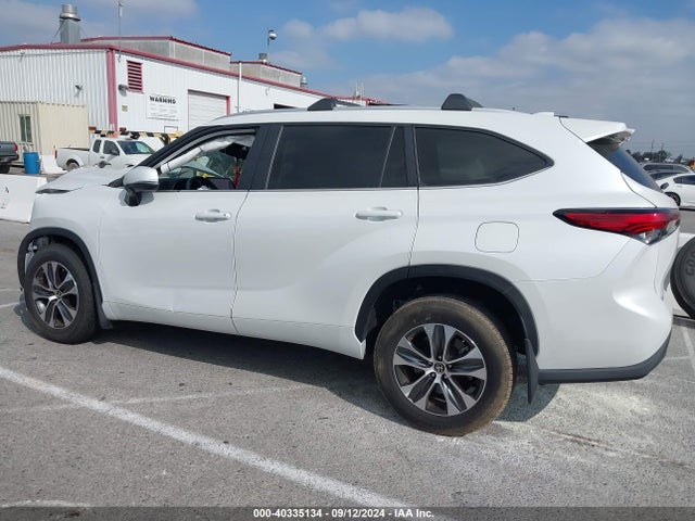 Toyota Highlander Xle 2023 5TDKDRAH9PS005632 Image 13