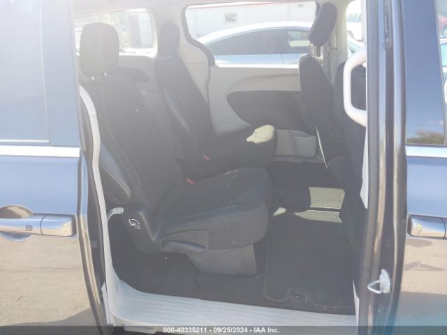2C4RC1CG3NR166460 Chrysler Voyager Lx