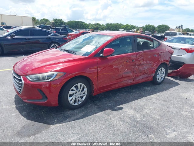 Hyundai ELANTRA SE 2018 KMHD74LF1JU450878 Image 2