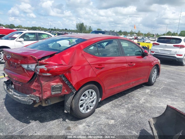 Hyundai ELANTRA SE 2018 KMHD74LF1JU450878 Image 4