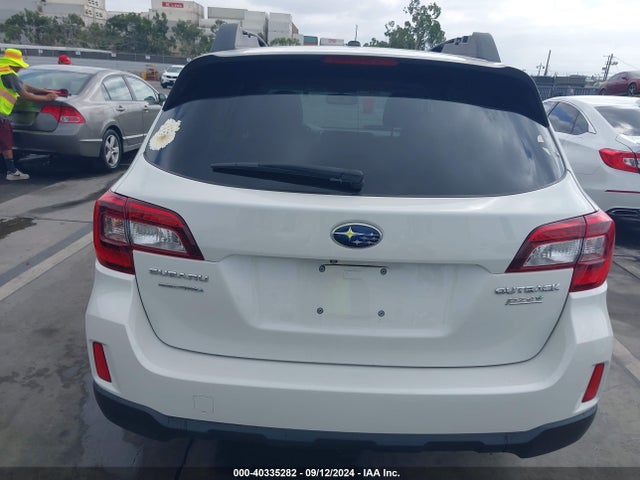 Subaru Outback 2.5i Limited 2015 4S4BSALC8F3209469 Image 16