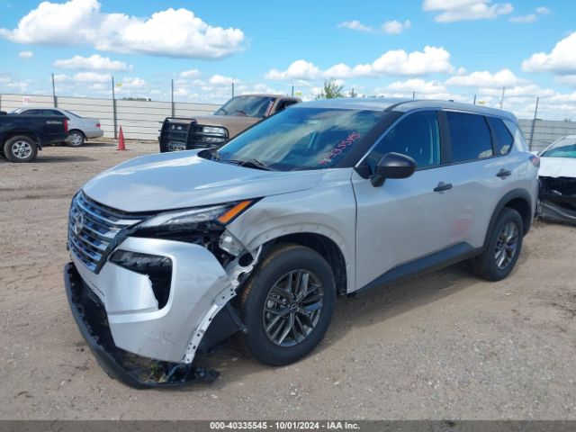 5N1BT3AA6RC677540 Nissan Rogue S Fwd