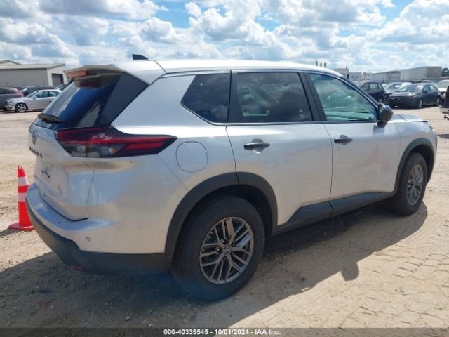 5N1BT3AA6RC677540 Nissan Rogue S Fwd