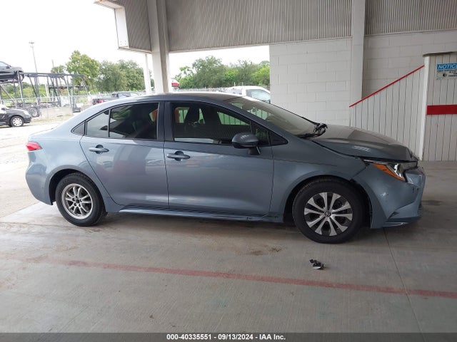 Toyota Corolla Hybrid Le 2022 JTDEAMDE0NJ047305 Image 13