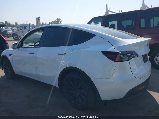 2022 TESLA MODEL Y 7SAYGAEE4NF543758 Photo 2