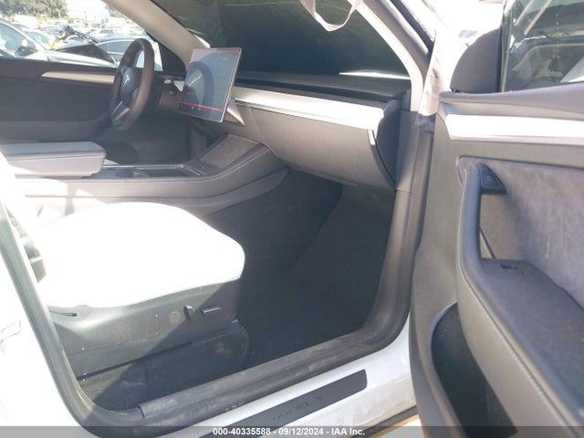 2022 TESLA MODEL Y 7SAYGAEE4NF543758 Photo 4